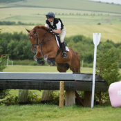 Forever Red at Barbury Castle 2016 © Trevor Holt