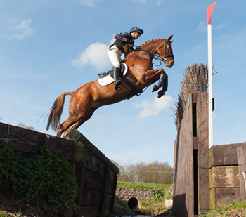 Jeanette Brakewell riding Forever Red